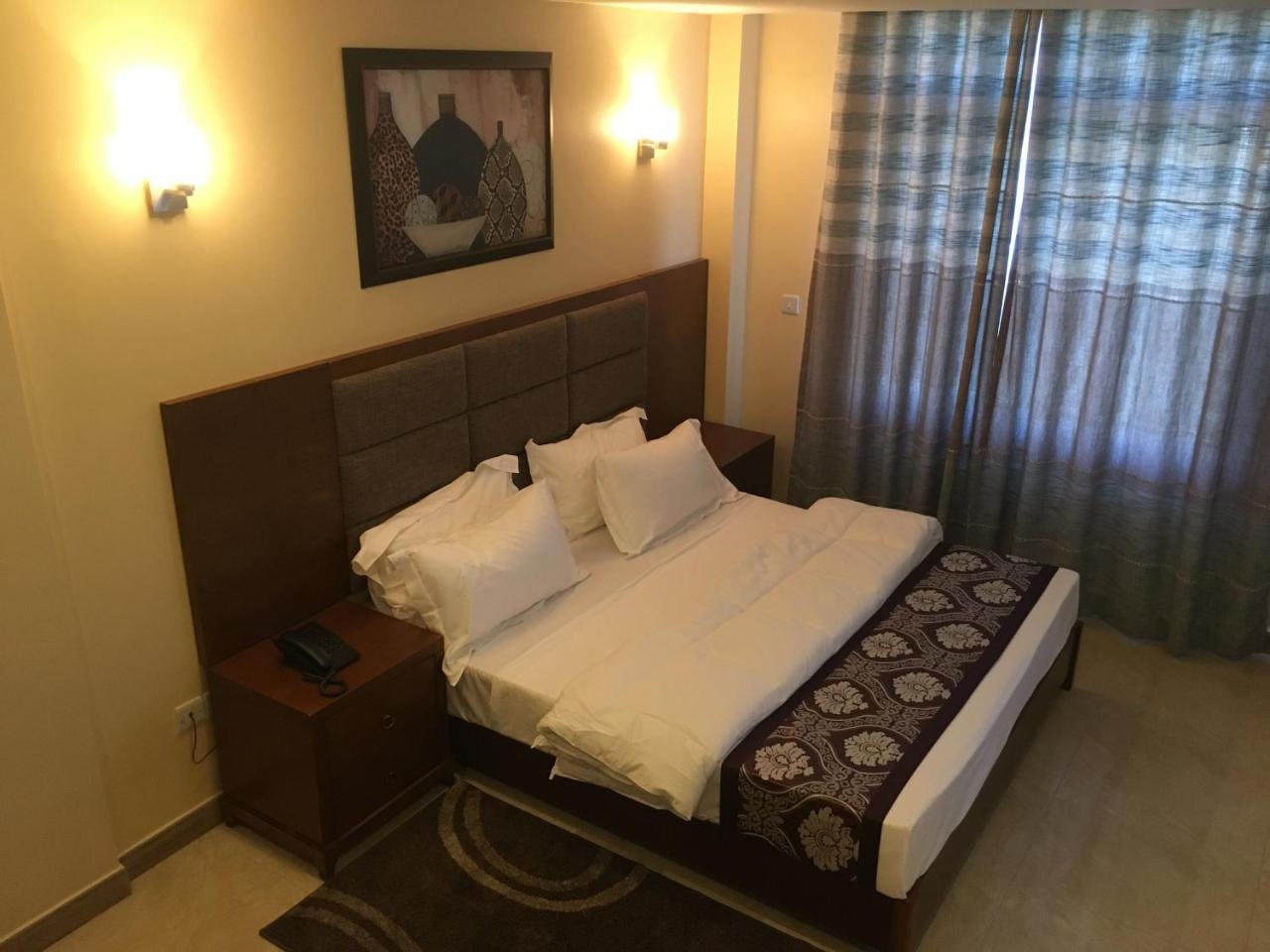 Imperial Hotel & Apartments Дар-эс-Саламе Экстерьер фото