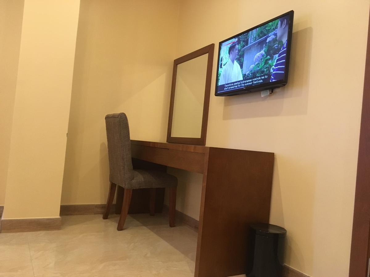 Imperial Hotel & Apartments Дар-эс-Саламе Экстерьер фото