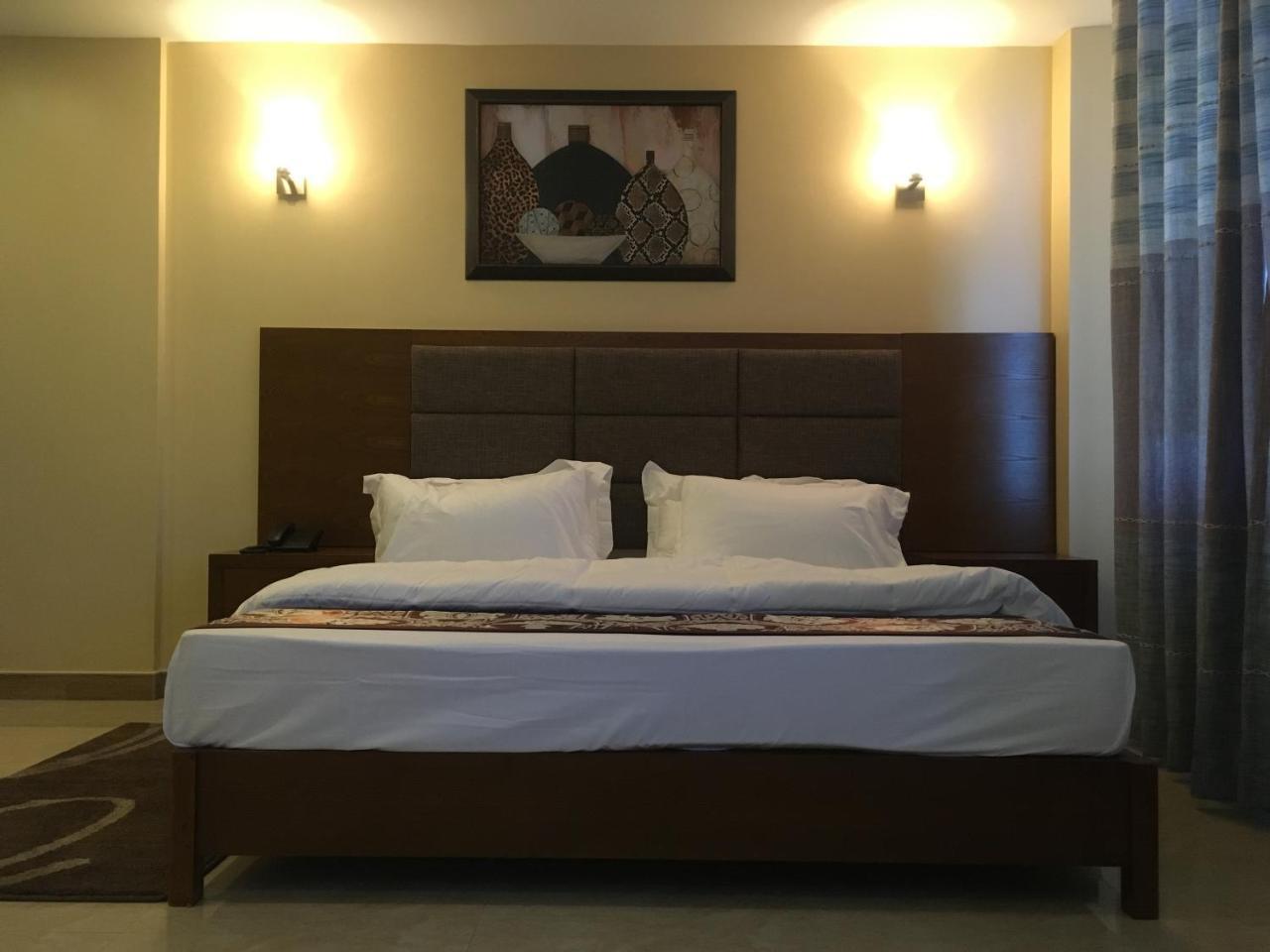 Imperial Hotel & Apartments Дар-эс-Саламе Экстерьер фото